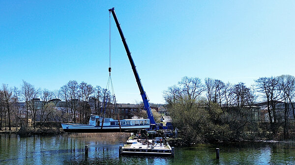 Linienschiff bei Wartungsarbeiten