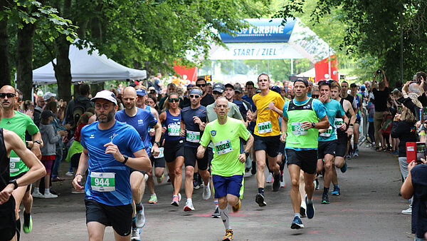 Läufer beim Tollenseseelauf